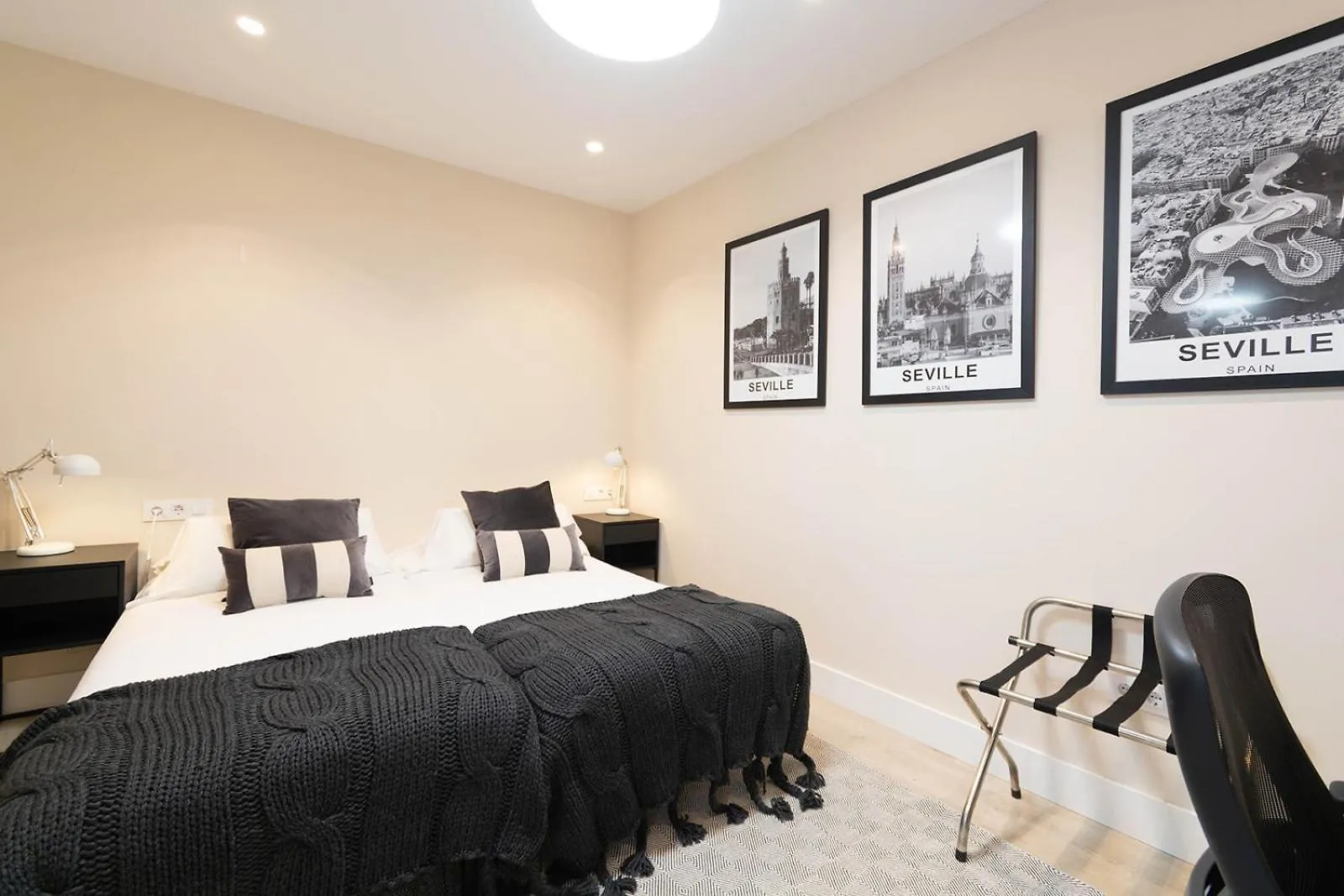 Апартаменты 5-Bedroom Gem In The Heart Of Севилья