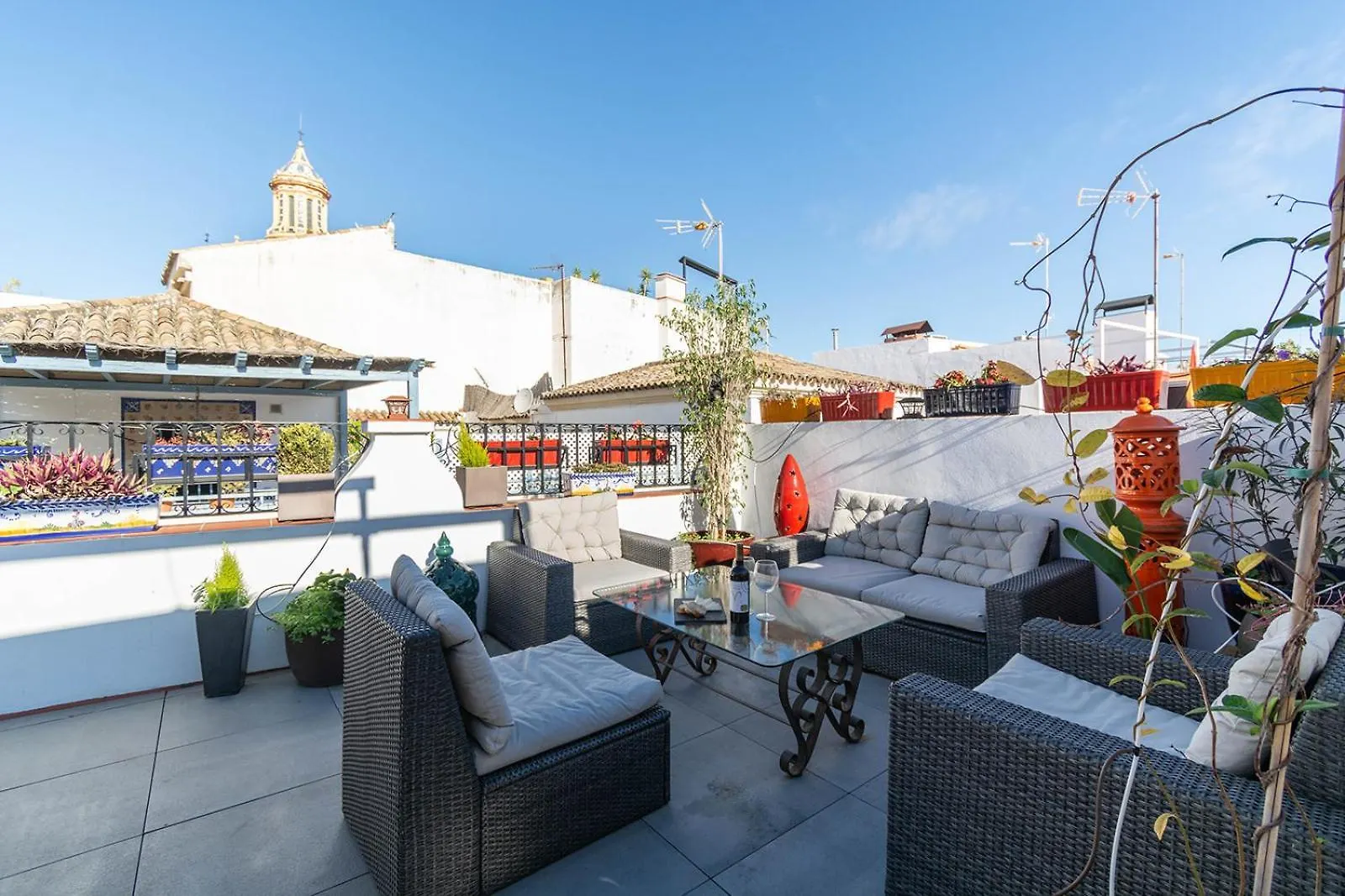 5-Bedroom Gem In The Heart Of Севилья Испания